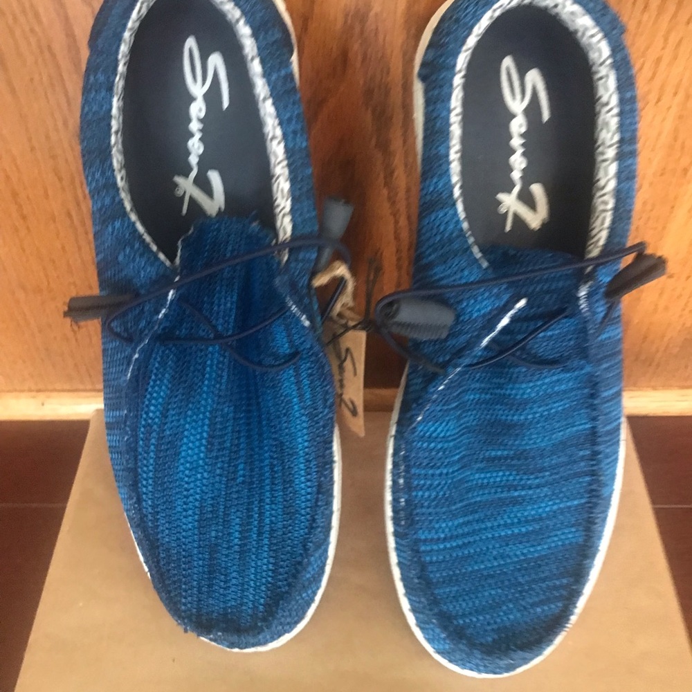 "Brand-New" ON SALE NOW SEVEN -7  MALIBU slip on sneakers  60% DISCOUNT - Picture 8 of 10